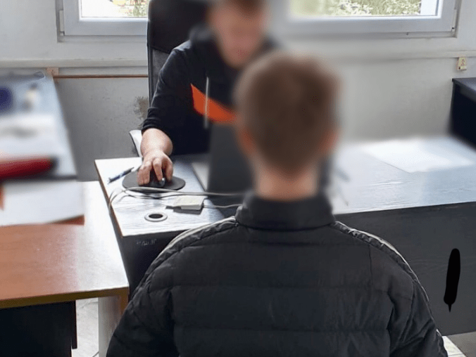 18-latek wbił nóż w plecy swojemu rówieśnikowi  - grafika