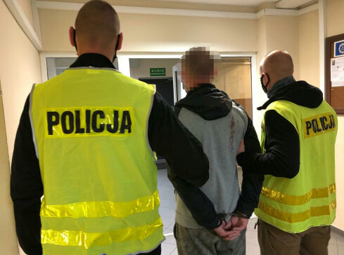 36-latek zranił przechodnia nożem do tapet  - grafika