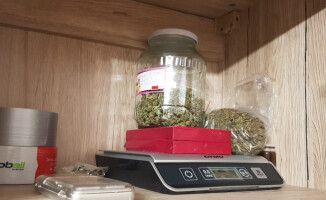 3,5 kg amfetaminy i trzy zatrzymane osoby 