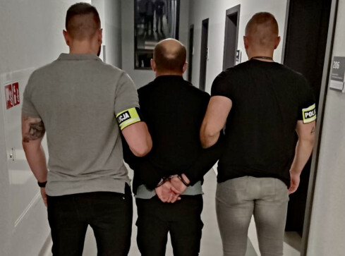Wyłudził 5 tys. zł metodą na kuriera - grafika