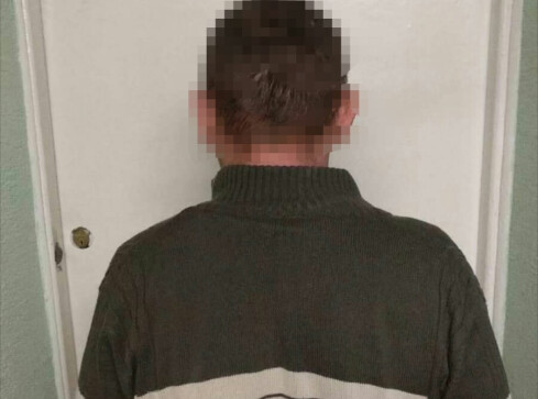 Zakpił z ratowników mówiąc, że ma koronawirusa. Był pijany - grafika