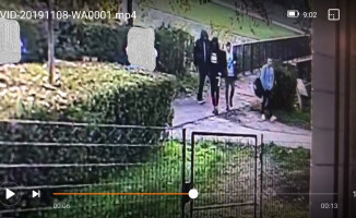 To oni okradli starszą kobietę. Policja po sygnałach od czytelników zatrzymała sprawców  