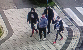 To oni okradli starszą kobietę. Policja po sygnałach od czytelników zatrzymała sprawców  