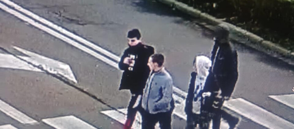 To oni okradli starszą kobietę. Policja po sygnałach od czytelników zatrzymała sprawców  