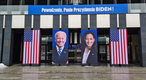 Joe Biden i Kamala Harris na Urzędzie Marszałkowskim  - grafika