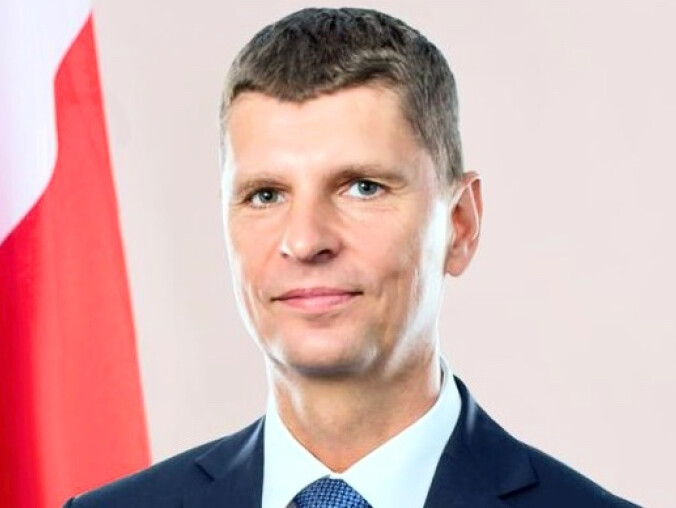 Uczniowie wrócą do szkół. Co z maseczkami?  - grafika
