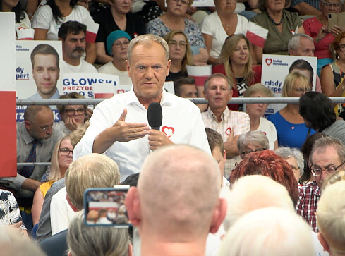 Lokalni politycy podsumowują działania rządu - grafika