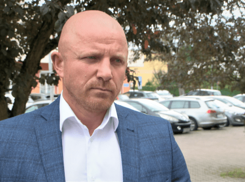 Zwolniony ratownik ze złotowskiego szpitala jest kandydatem Konfedera - grafika