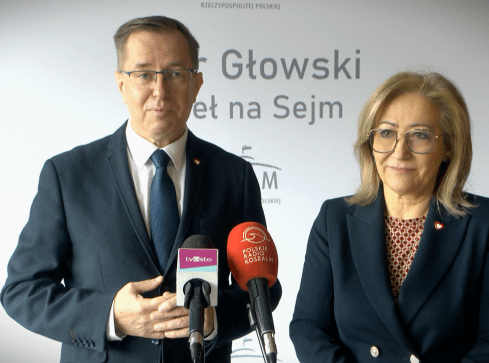 Apelują do Hołowni, by zrezygnował z pomysłu referendum aborcyjneg - grafika