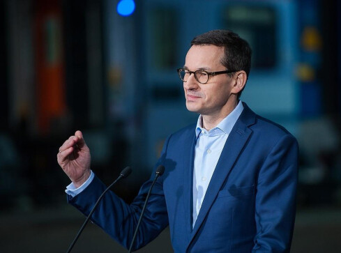 Wielkie śledztwo dziennikarzy. Tak się zarabia wspierając rząd  - grafika