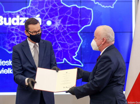Budzyń jest już miastem. Wójt odebrał akt nadania praw miejskich  - grafika