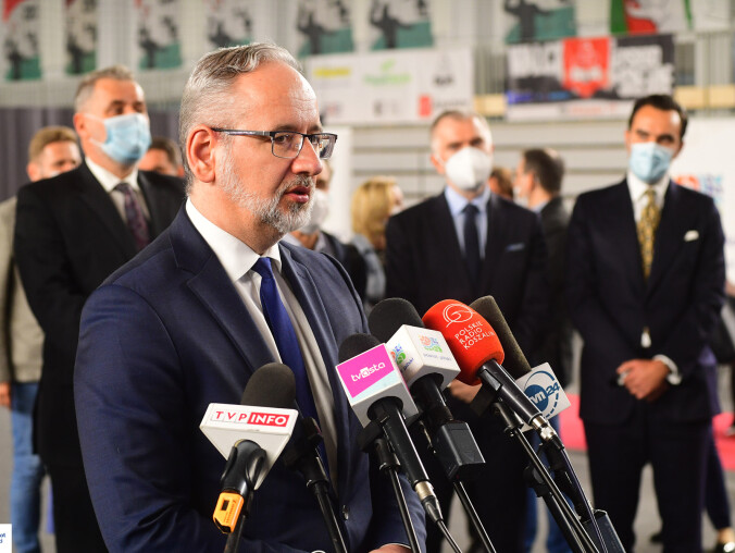 Minister zdrowia pokazał receptę pacjenta. Ujawnił dane - grafika