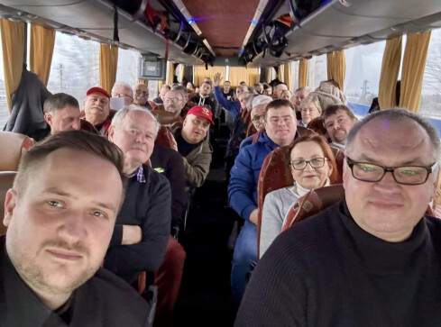 Pilscy działacze PiS jadą na protest Wolnych Polaków  - grafika