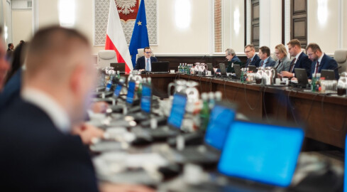Utrzymanie rządu i prezydenta kosztuje nas grube miliony - grafika