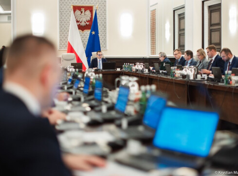 Utrzymanie rządu i prezydenta kosztuje nas grube miliony - grafika