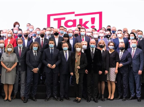 Tak dla Polski. Walczą o samorządy na arenie polityki krajowej - grafika