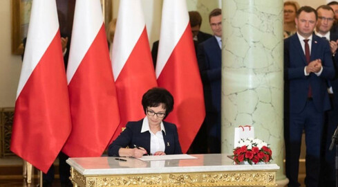 Druga podwyżka dla posłów w ciągu tygodnia. Właśnie wyszła na j - grafika