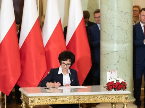 Druga podwyżka dla posłów w ciągu tygodnia. Właśnie wyszła na j - grafika