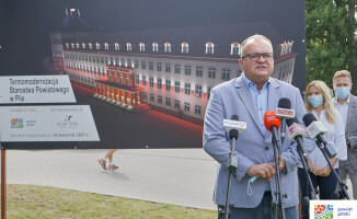 Za kilka dni ruszy remont elewacji budynku starostwa - ZDJĘCIA