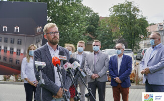 Za kilka dni ruszy remont elewacji budynku starostwa - ZDJĘCIA