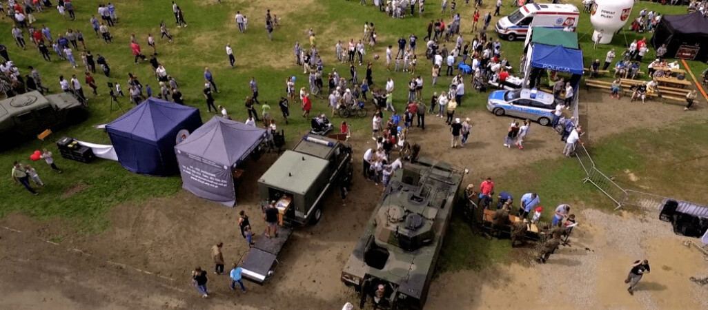 Militarny piknik i Strachy na Lachy w Pile 