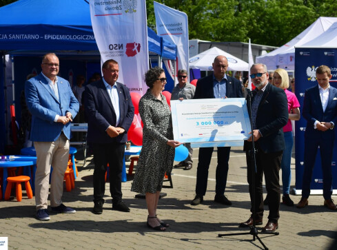 3 mln zł dotacji dla pilskiego sanepidu  - grafika