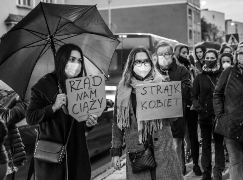 Pilanie znów wyjdą na ulice. Dziś publikacja wyroku w sprawie aborc - grafika
