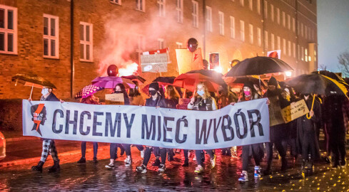 Czarny polonez w Pile - GALERIA ZDJĘĆ  - grafika