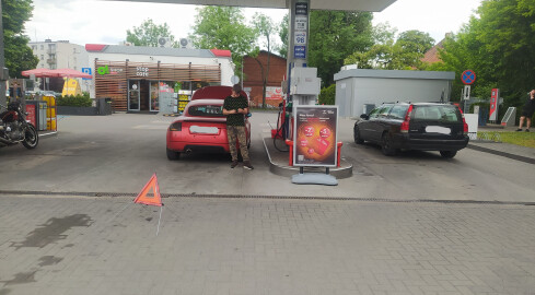 Kierowcy blokowali stacje benzynowe  - grafika