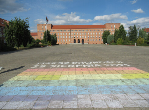 W sobotę "Marsz Równości". Szykują się utrudnienia w ruchu drogow - grafika