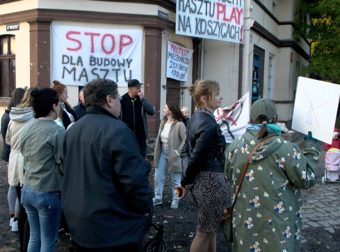 Spór o maszt na Koszycach - grafika