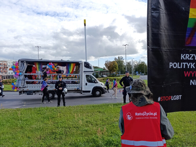 Manifestowali równość nie tylko dla orientacji seksualnej - grafika