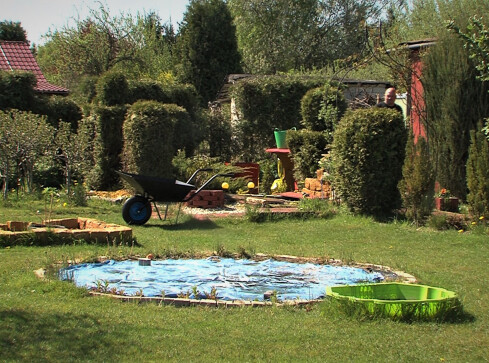 Przybywa amatorów wypoczynku na ogrodach działkowych  - grafika