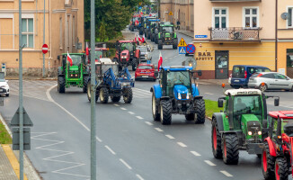 Rolnicy blokowali też DK10 i samą Piłę - ZDJĘCIA 
