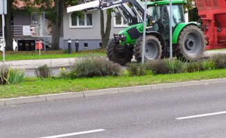 Rolnicy blokują drogi krajowe także u nas w regionie - ZDJĘCIA 