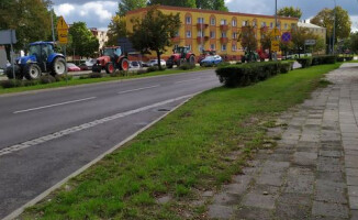 Rolnicy blokują drogi krajowe także u nas w regionie - ZDJĘCIA 