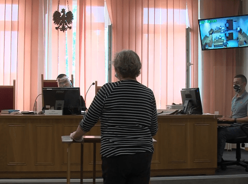 Kredyt przez internet? 70-latka przed sądem, choć nie ma komputera  - grafika
