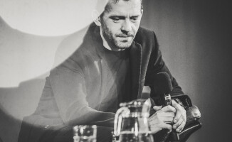 Aktor Piotr Głowacki gościem Salonu Kulturalnego [GALERIA]