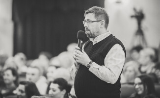Aktor Piotr Głowacki gościem Salonu Kulturalnego [GALERIA]