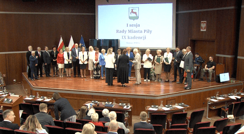 Pierwsza sesja Rady Miasta Piły. Kubica ponownie przewodniczącą  - grafika