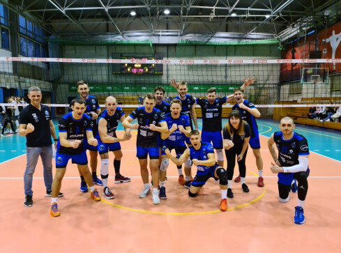 Walka na siatkarskich parkietach trwa! - grafika