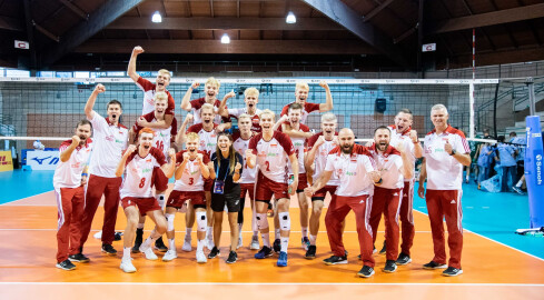 Zawodnik UKS SMS Joker Piła z brązowym medalem ME U18 w siatkówce - grafika