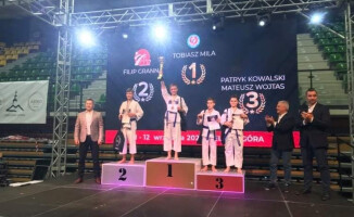 Zawodnicy Klubu Karate Tradycyjnego Shoto na podium 