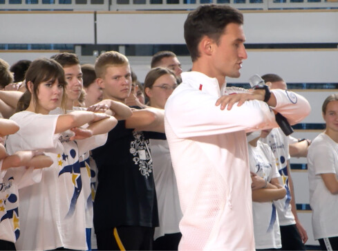 Lekcja WF-u z mistrzami - grafika