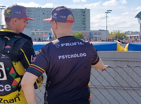 Nie chcą, ale muszą. Żużlowcy na emeryturze - grafika