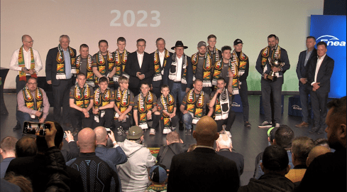 Polonia Piła podczas środowej prezentacji odkryła karty  - grafika