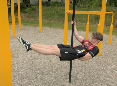 Trenują dipy, kołowrotki, fiflaki czy flagi - grafika