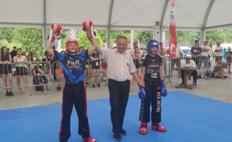 Pilscy kickboxerzy na podium 