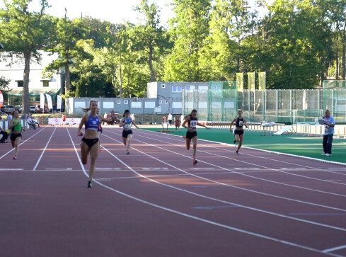 Wałcz upamiętnił wybitnego biegacza - grafika