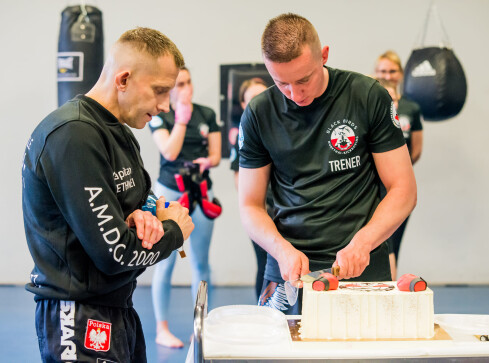 10-lecie klubu Black Birds Muaythai-Kickboxing  - grafika